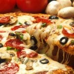 طريقة عمل البيتزا منال العالم