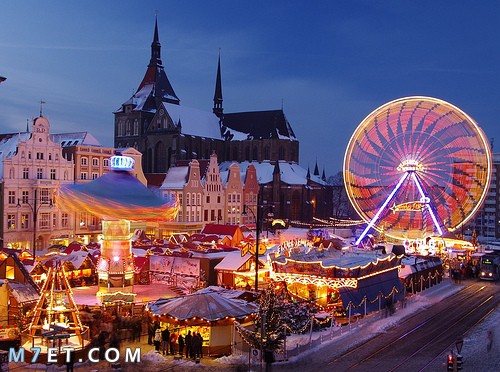 أهم الاماكن السياحية في فيينا Traditional Christmas Markets Around the World صورة رقم 1