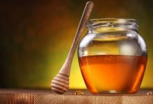 Photo of فوائد العسل للشعر وطرق استخدامه| 5 وصفات لشعر أكثر حيوية