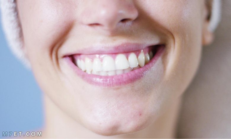 اسباب بروز الاسنان