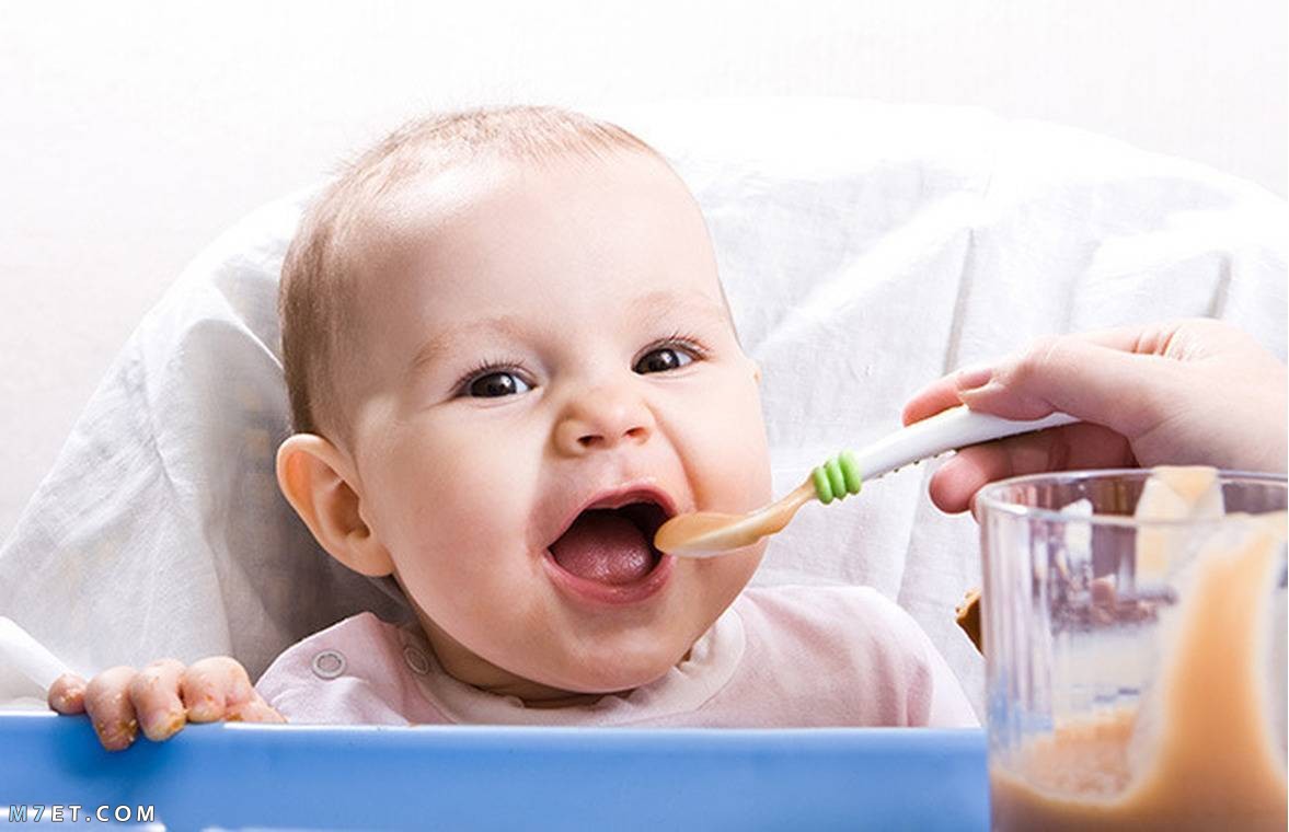 تغذية الرضيع في الشهر الرابع