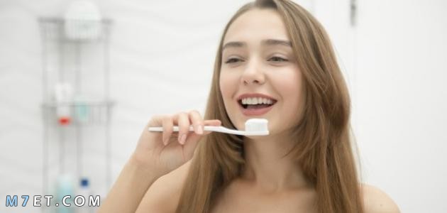 كيف يتم تنظيف الأسنان 2021