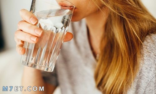 فوائد شرب الماء للبشرة
