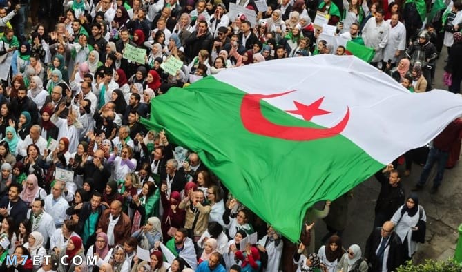 كم عدد سكان الجزائر