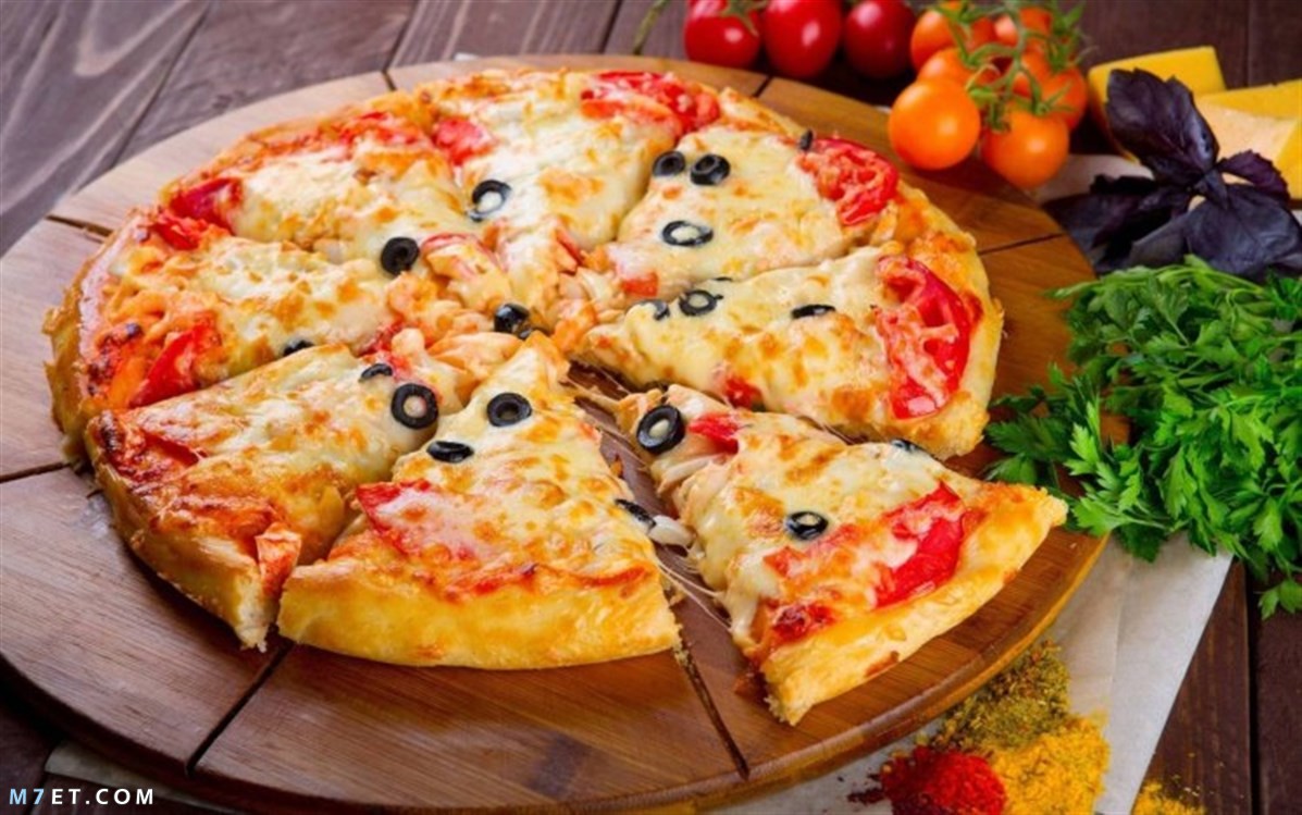 السعرات الحرارية في البيتزا