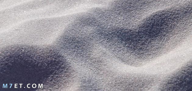 ما هي طريقة الفصل المناسبة لمزيج من الرمل والماء والملح؟