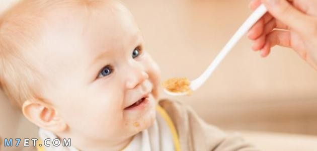 الشروط التي يجب إتباعها عند إطعام الطفل