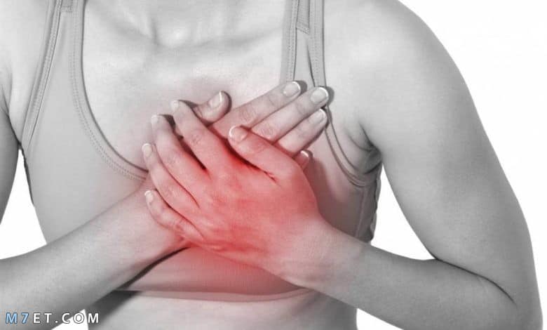 هل ألم الثدي بعد الدورة من علامات الحمل