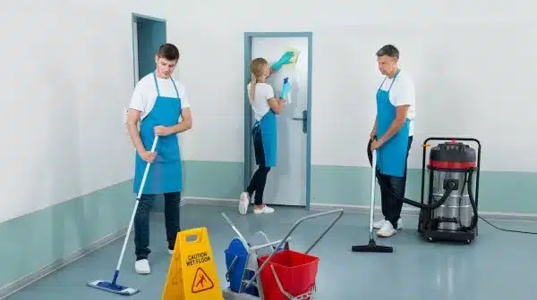 تجربتي مع شركات تنظيف المنازل
