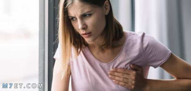 هل ألم الثدي الأيسر من علامات الحمل بولد