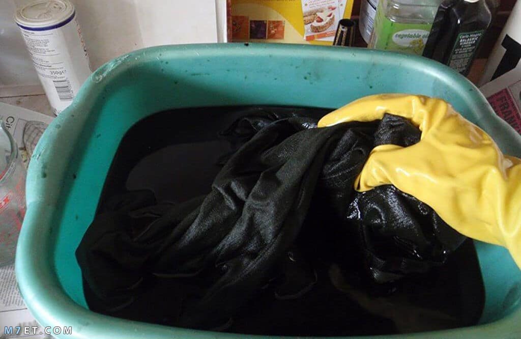 طريقة صبغ الملابس وتثبيت اللون في المنزل